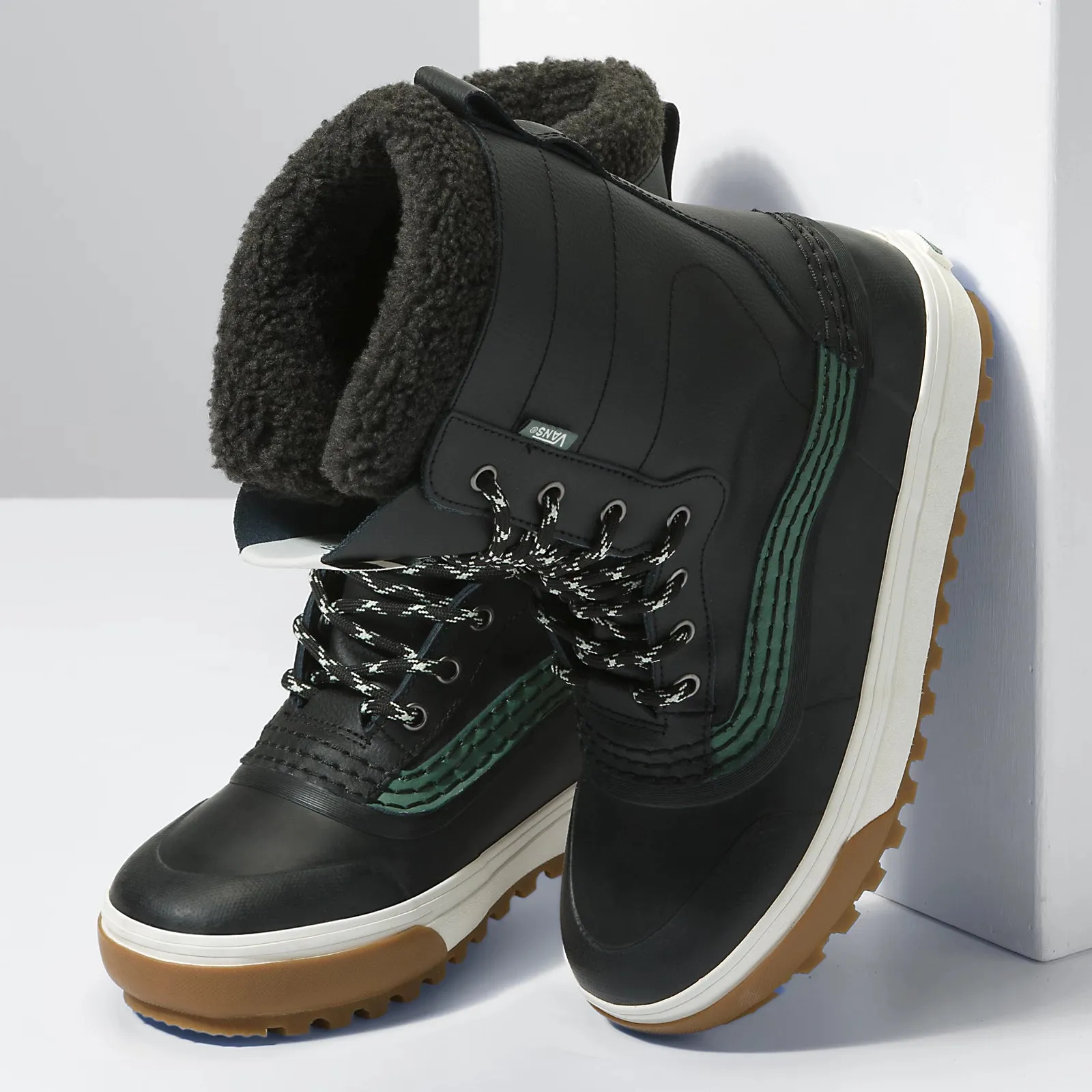 Vans Standard Snow MTE Boots