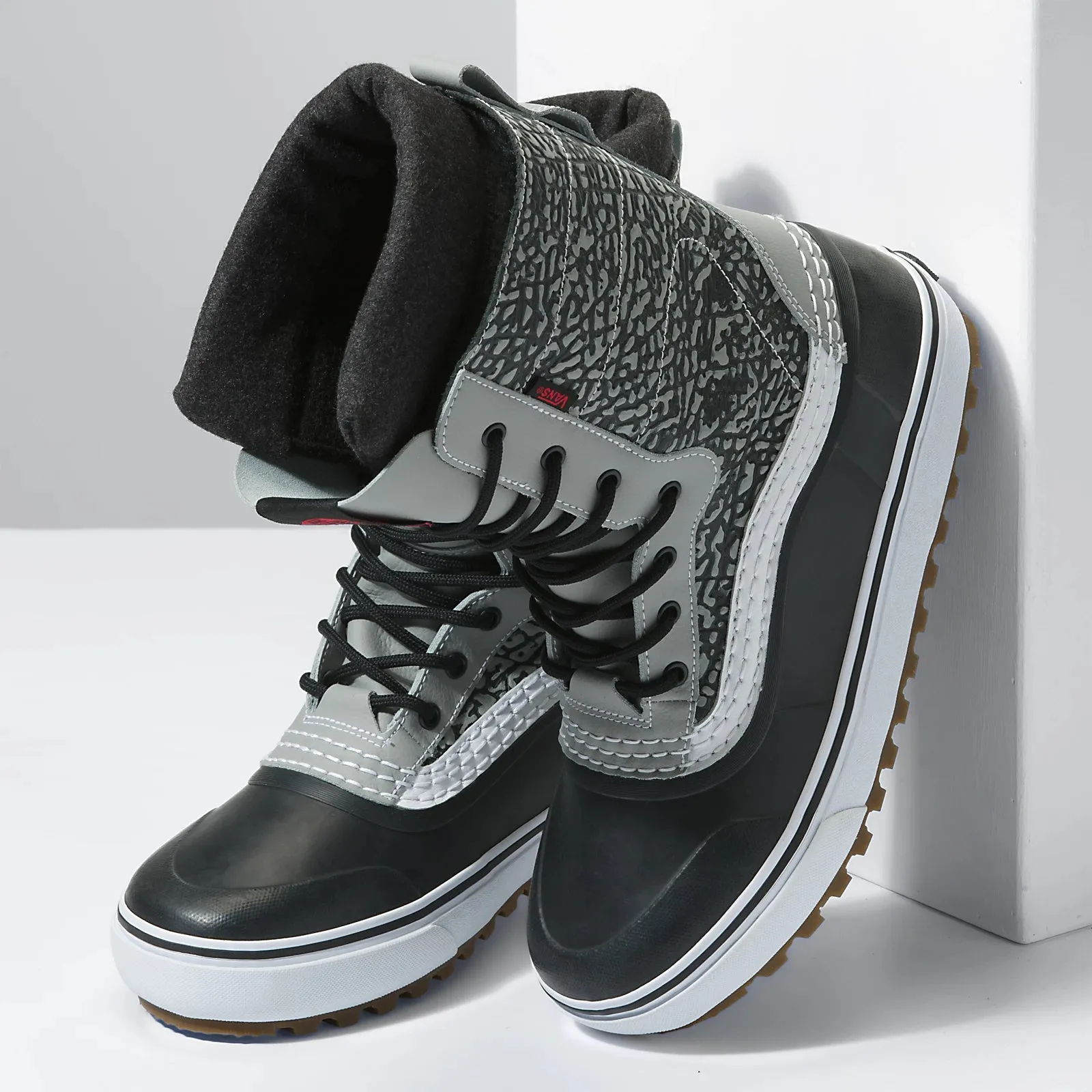 Vans Standard Snow MTE Boots