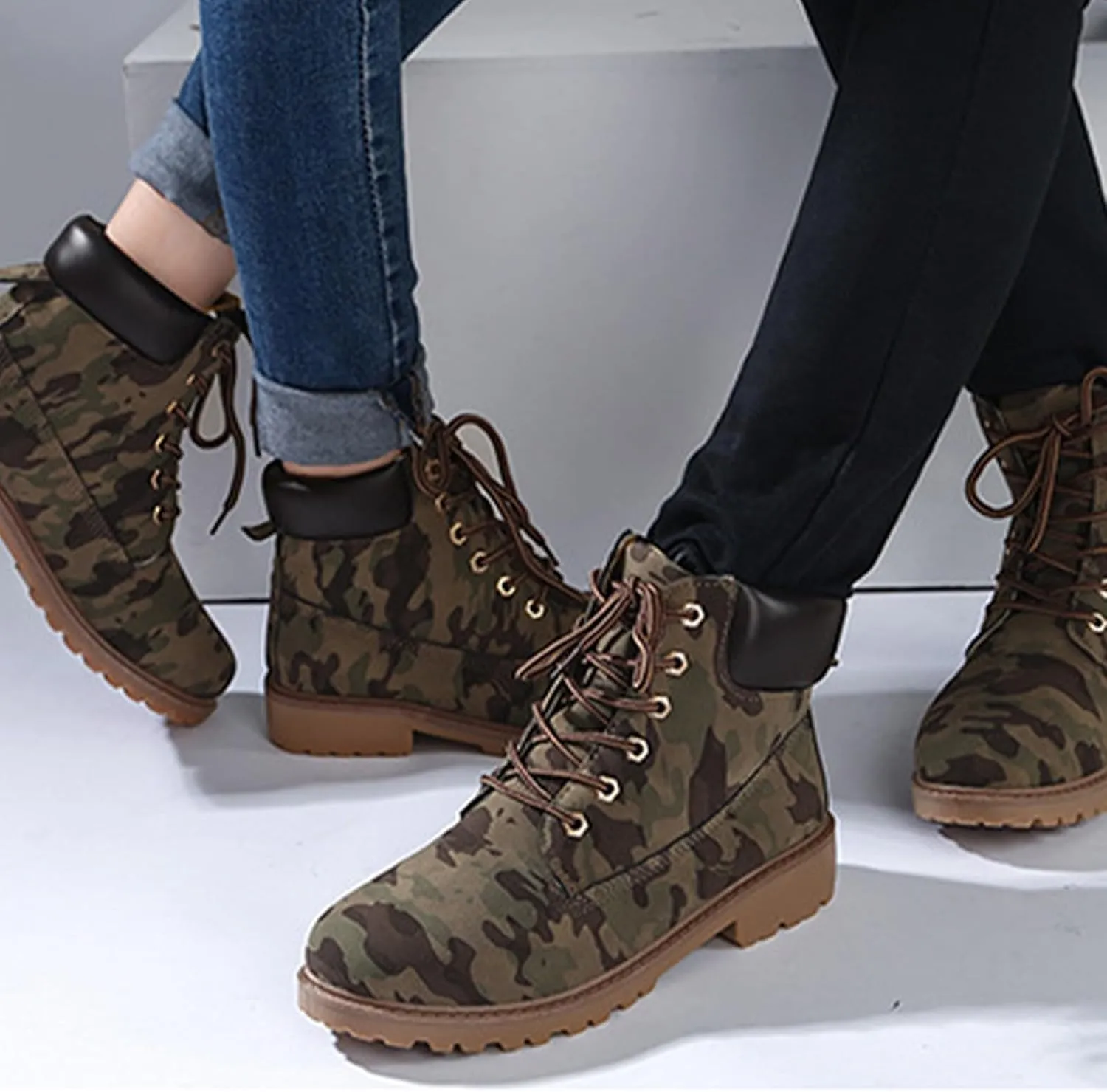 Women Winter Boot Mid Calf Lightweight Hiking Insulated Non-Slip Outdoor Boots Warm Ankle Anti-Slip Boots